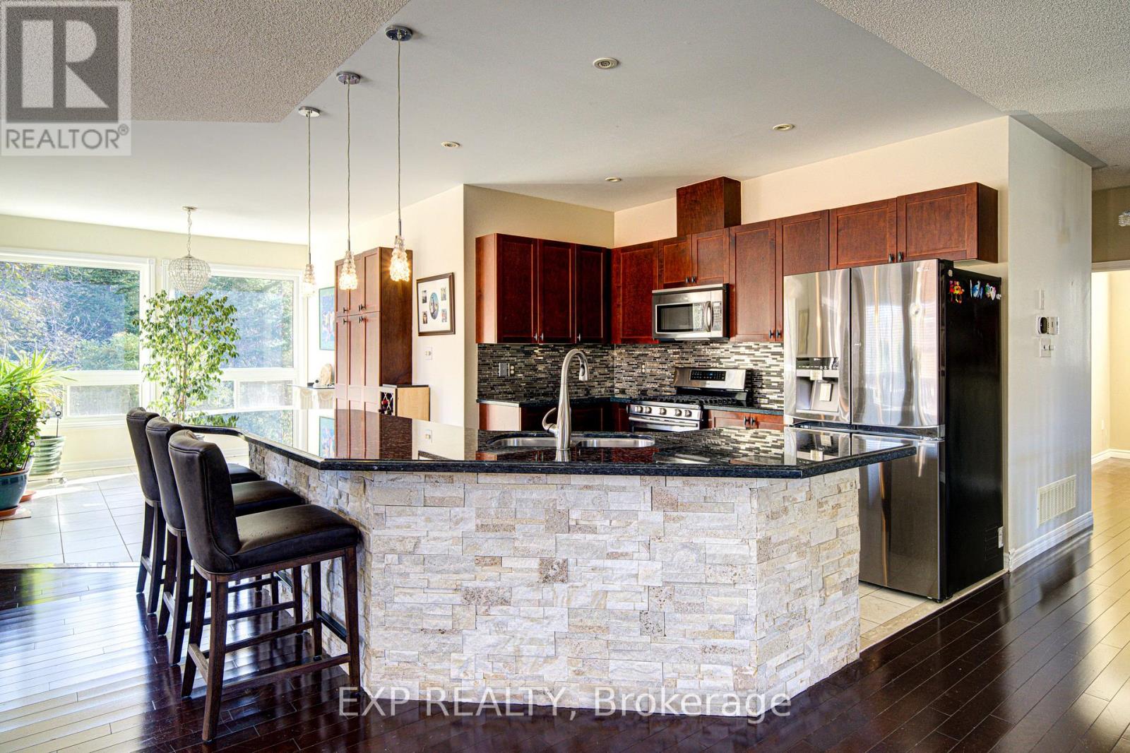 30 CHERRY SANDS CRESCENT, Wasaga Beach — photo 8