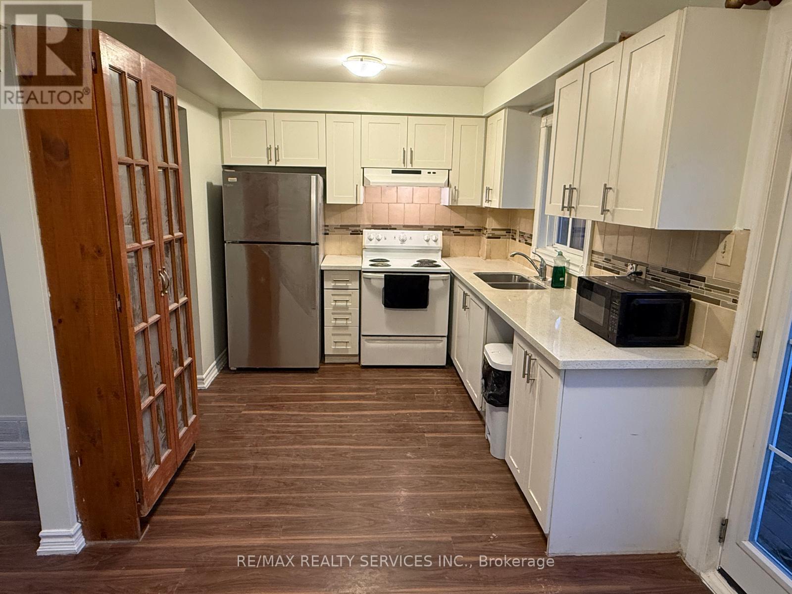 58 CALMIST CRESCENT, Brampton (Fletcher's West) — photo 2