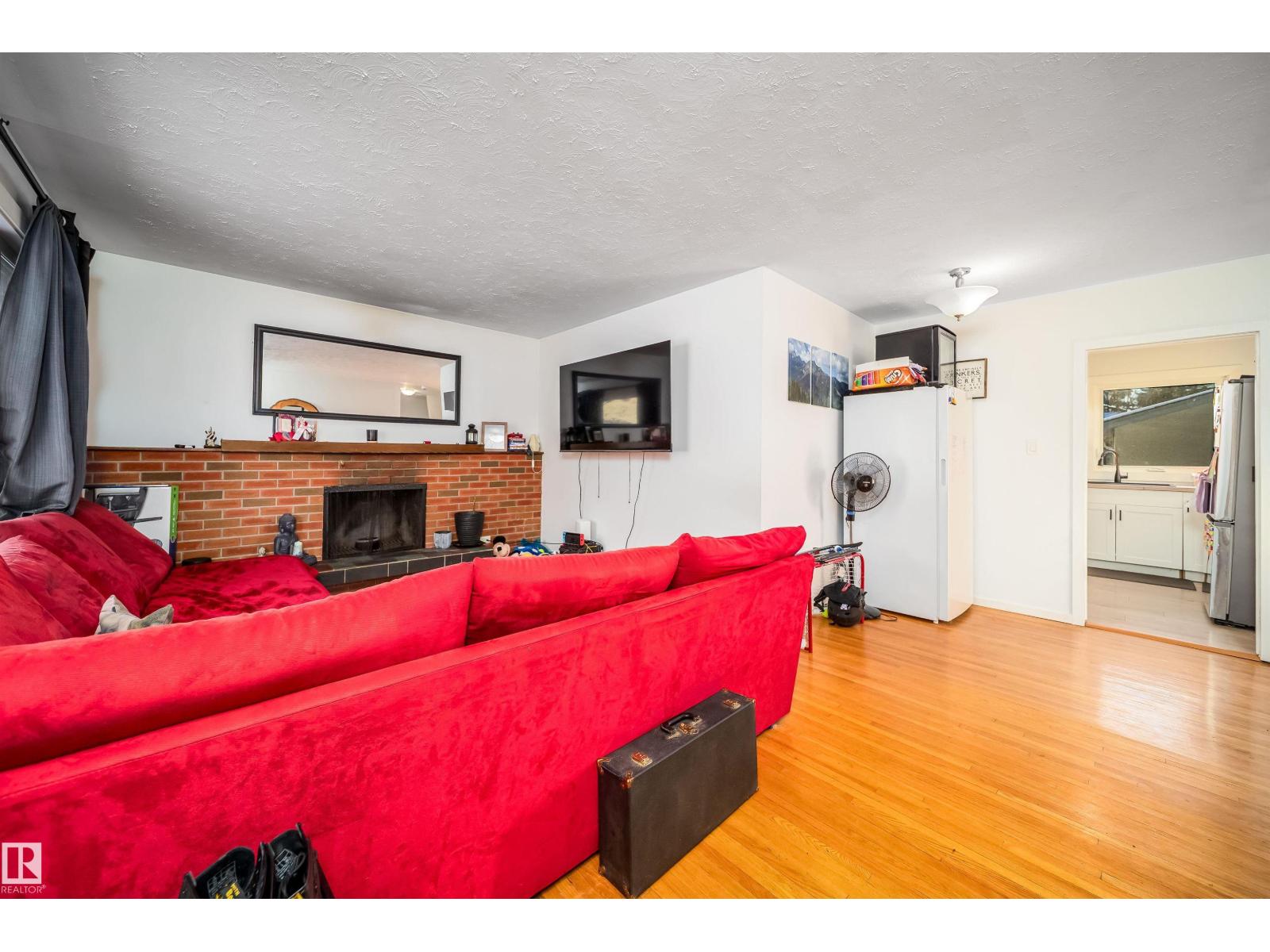 Property photograph 5 for MLS E4514944