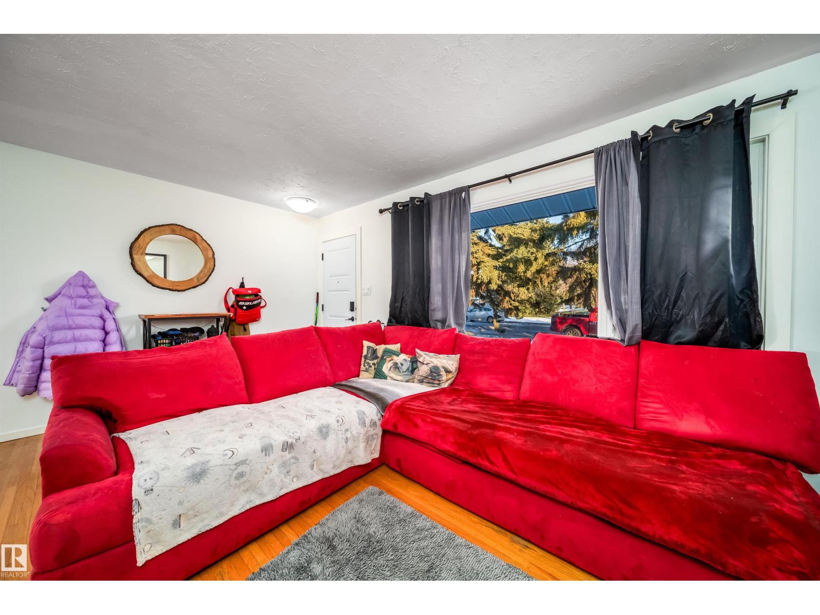 Property photograph 7 for MLS E4514944