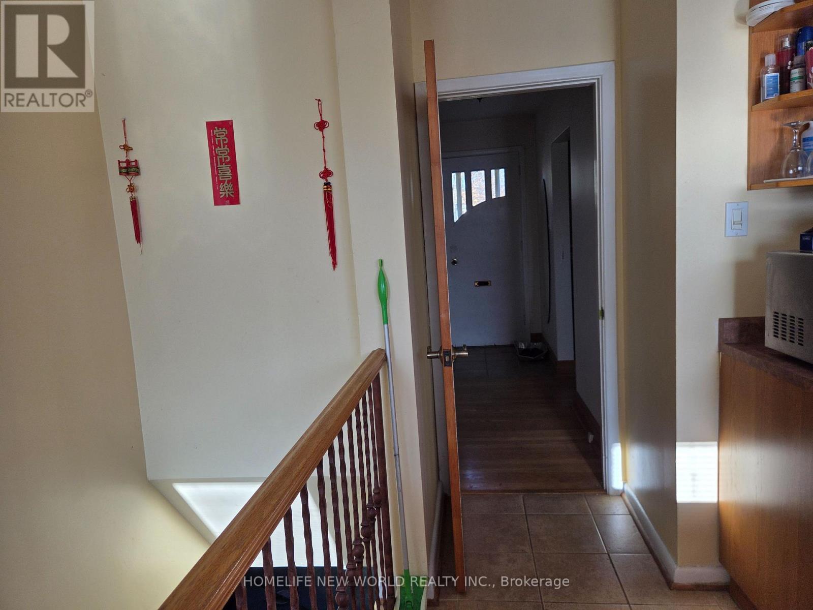 38 TREADGOLD CRESCENT, Toronto (Parkwoods-Donalda) — photo 5