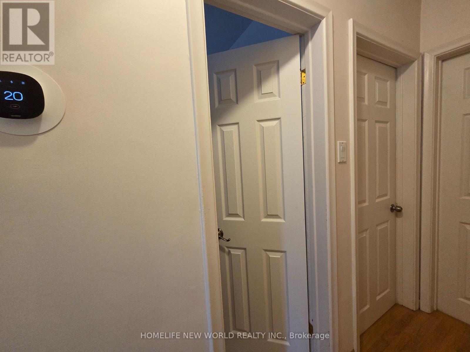 38 TREADGOLD CRESCENT, Toronto (Parkwoods-Donalda) — photo 7
