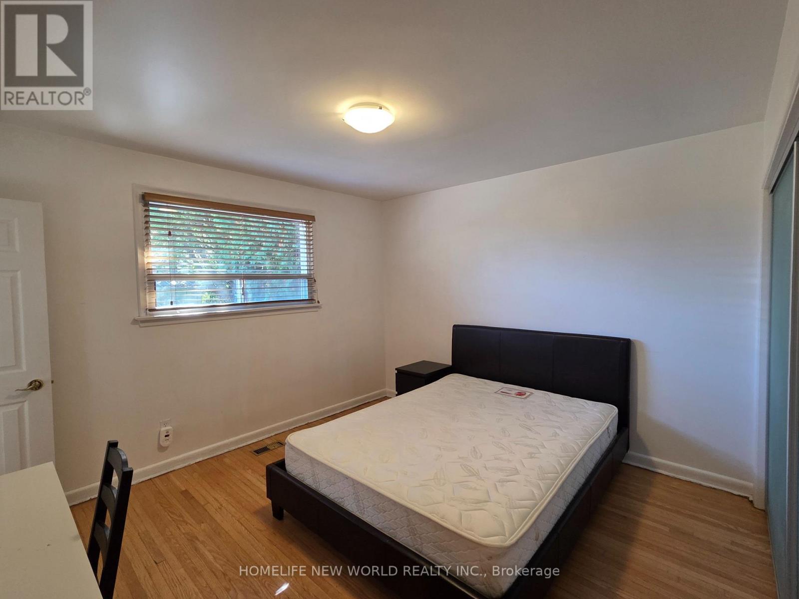 38 TREADGOLD CRESCENT, Toronto (Parkwoods-Donalda) — photo 8