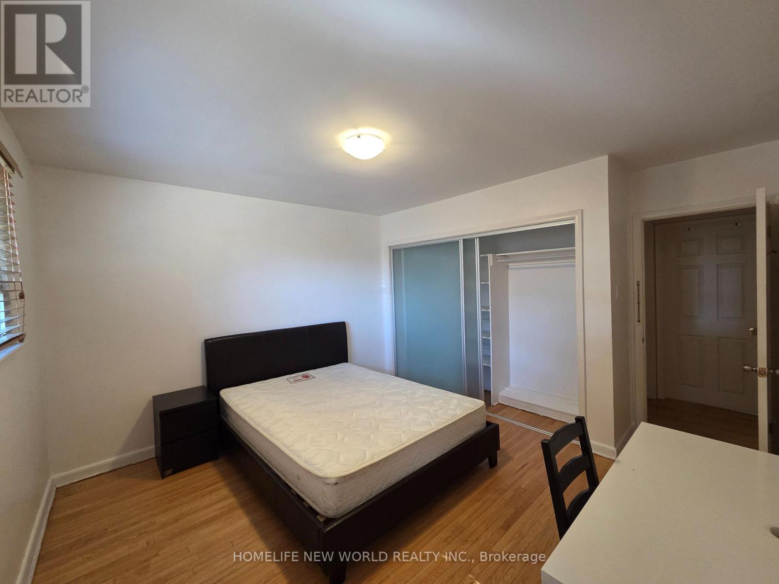38 TREADGOLD CRESCENT, Toronto (Parkwoods-Donalda) — photo 9