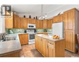 202 Silton STREET, Bulyea — photo 8