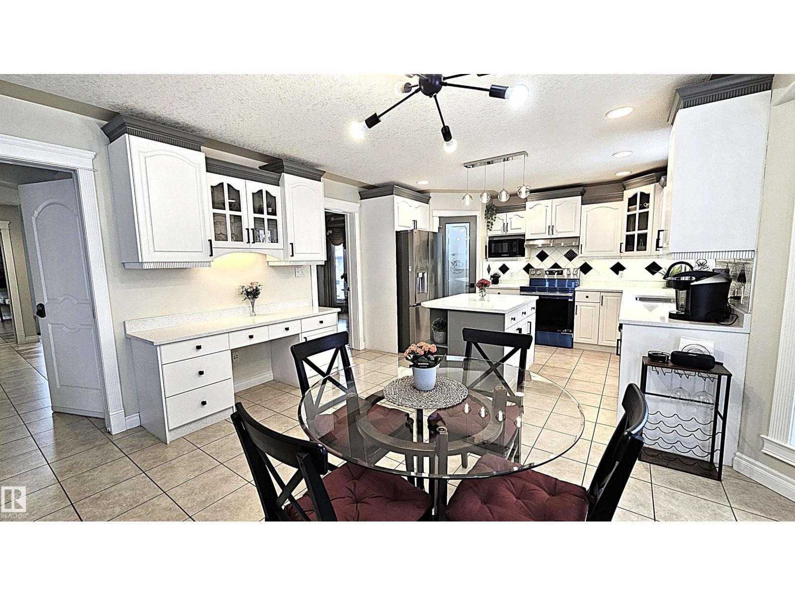Property photograph 12 for MLS E4514960