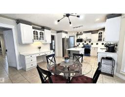 6736 11 AV SW, Edmonton — photo 12