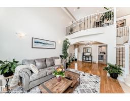 6736 11 AV SW, Edmonton — photo 3