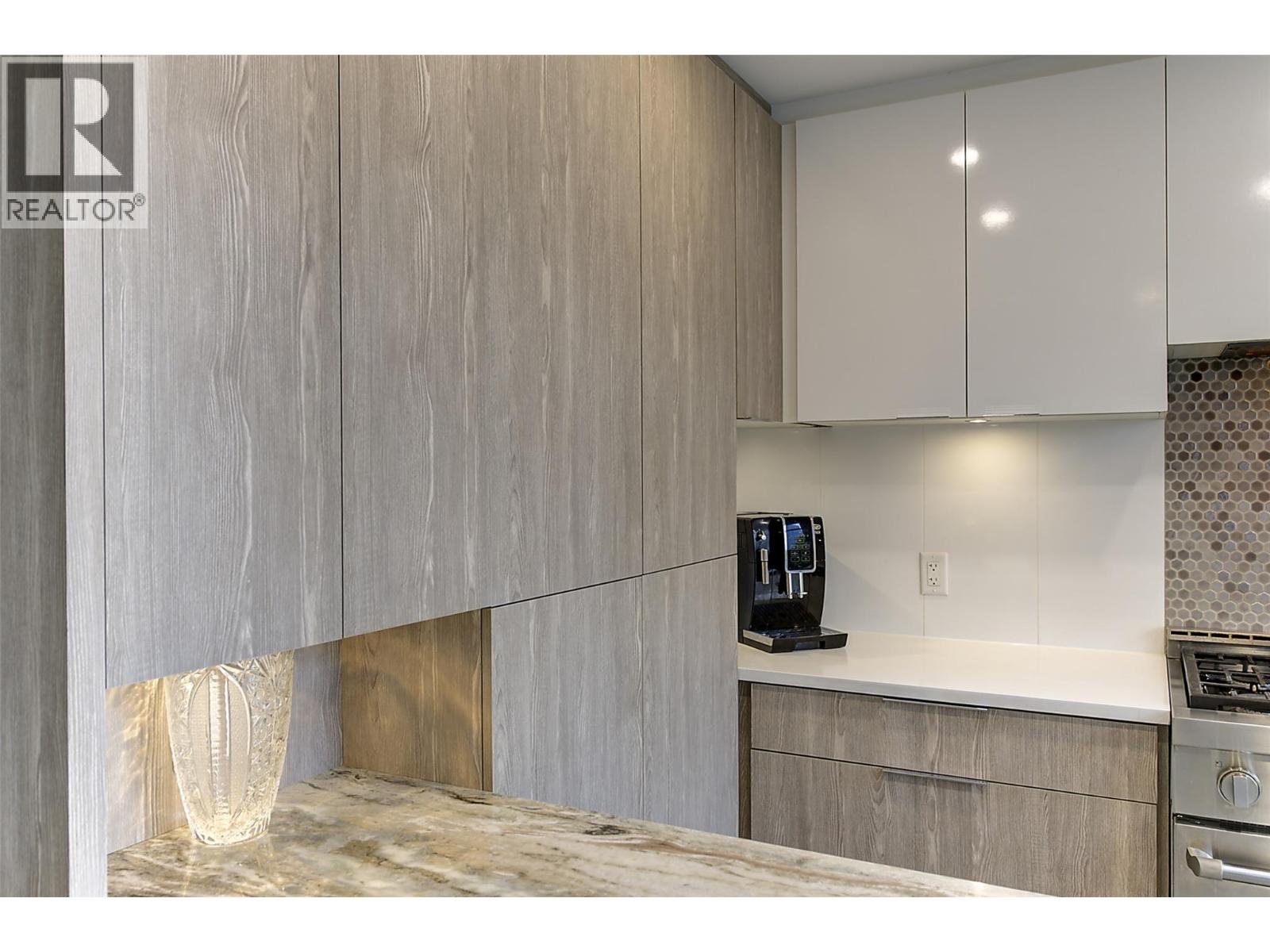 105 1151 Sunset Drive, Kelowna