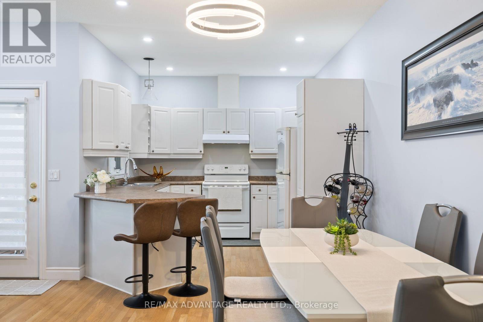 5 - 1574 RICHMOND STREET, London North (North G) — photo 11