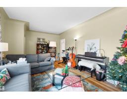 7916 82 AV NW, Edmonton — photo 5