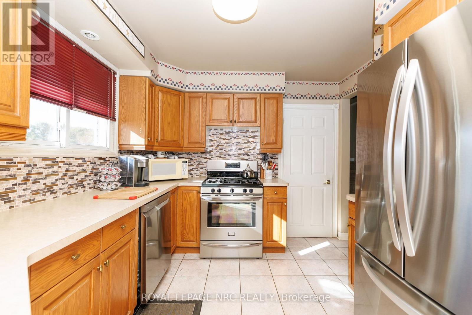 13 ROYAL MANOR DRIVE, St. Catharines (Carlton/Bunting) — photo 8