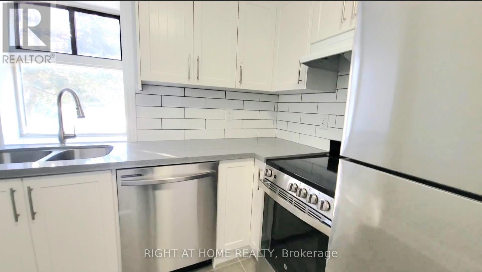 MAIN - 23 LUMBERVALE AVENUE, Toronto (Dufferin Grove) — photo 7