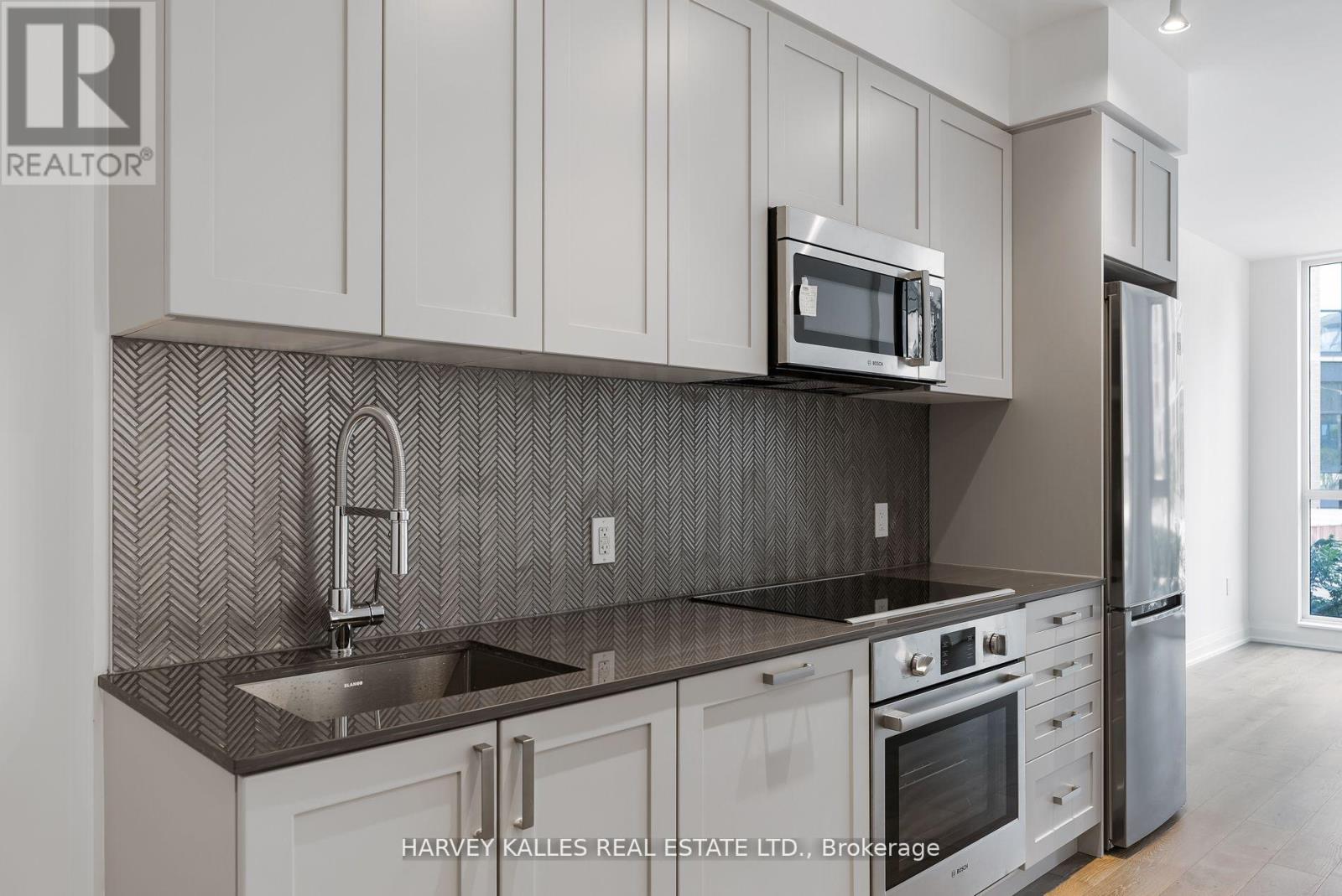 102 - 293 THE KINGSWAY, Toronto (Edenbridge-Humber Valley) — photo 3