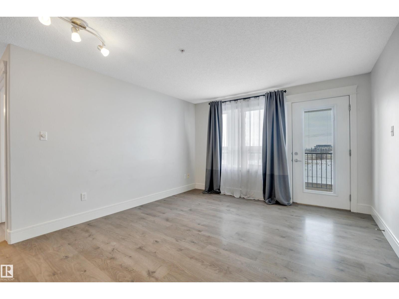 Property photograph 15 for MLS E4514979