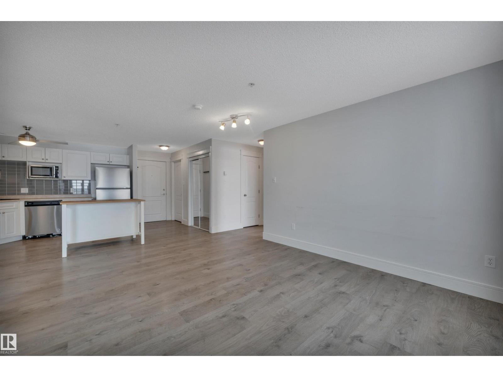 Property photograph 19 for MLS E4514979