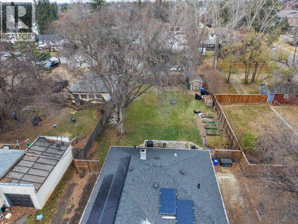 Listing photo – 5254 52 Street, Lacombe