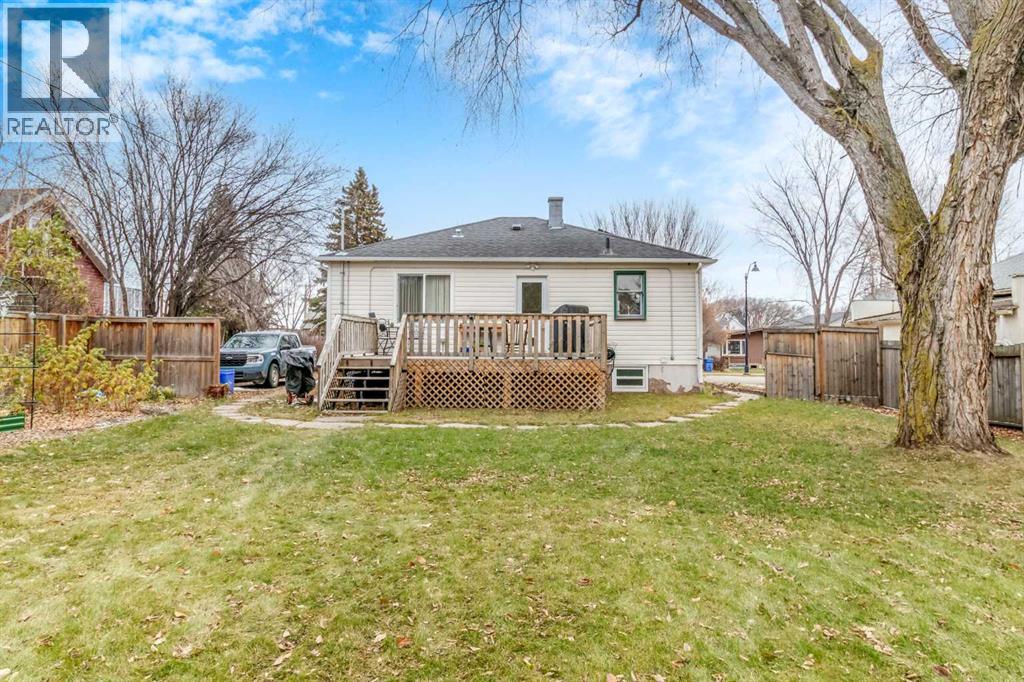 Listing photo – 5254 52 Street, Lacombe