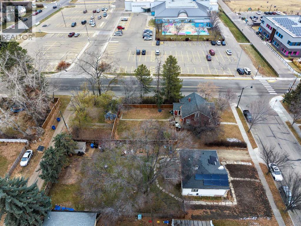 Listing photo – 5254 52 Street, Lacombe