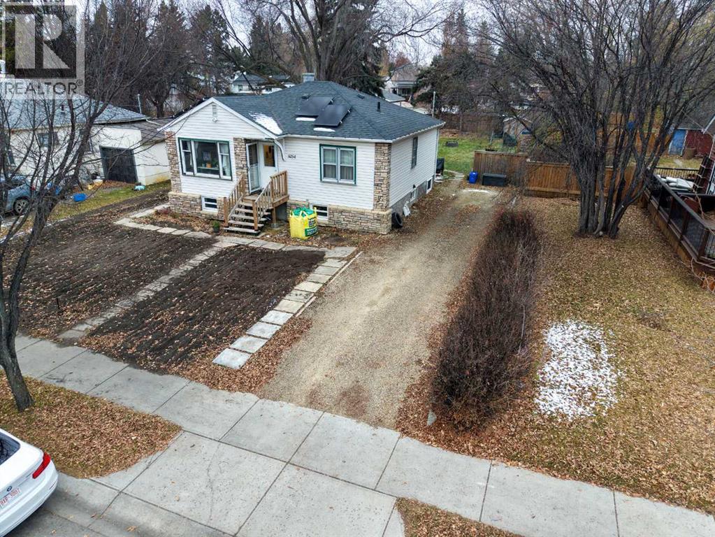 Listing photo – 5254 52 Street, Lacombe