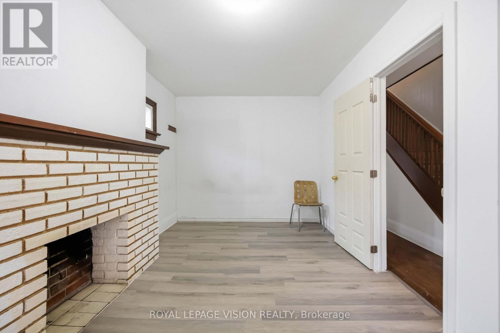 9 EAST ROAD, Toronto (Birchcliffe-Cliffside) — photo 6