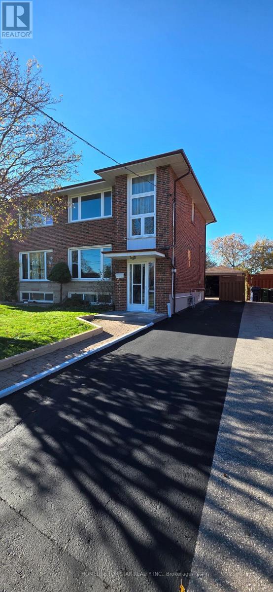 Photo of 32 Wyndcliff Crescent