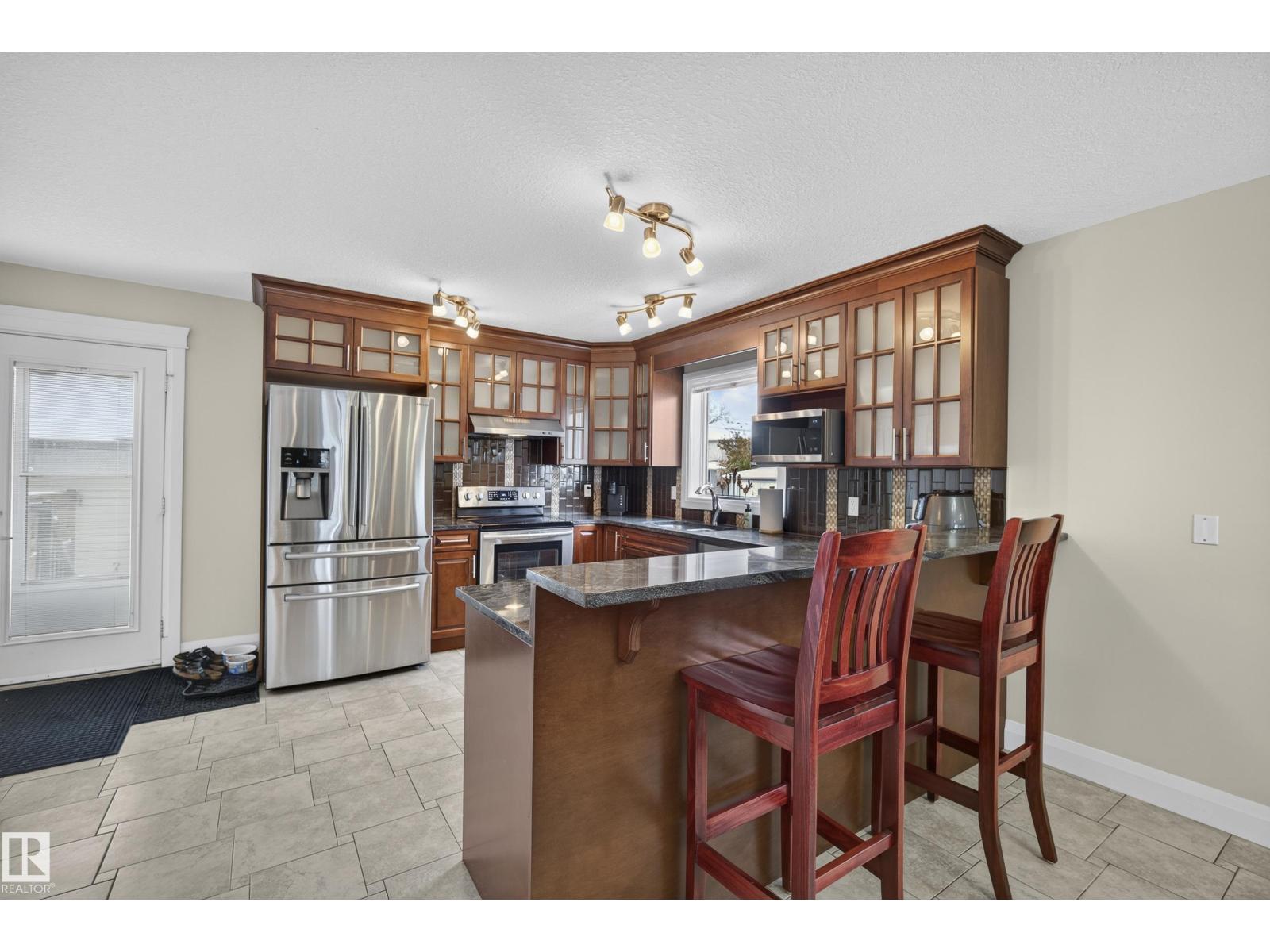 Property photograph 2 for MLS E4514994