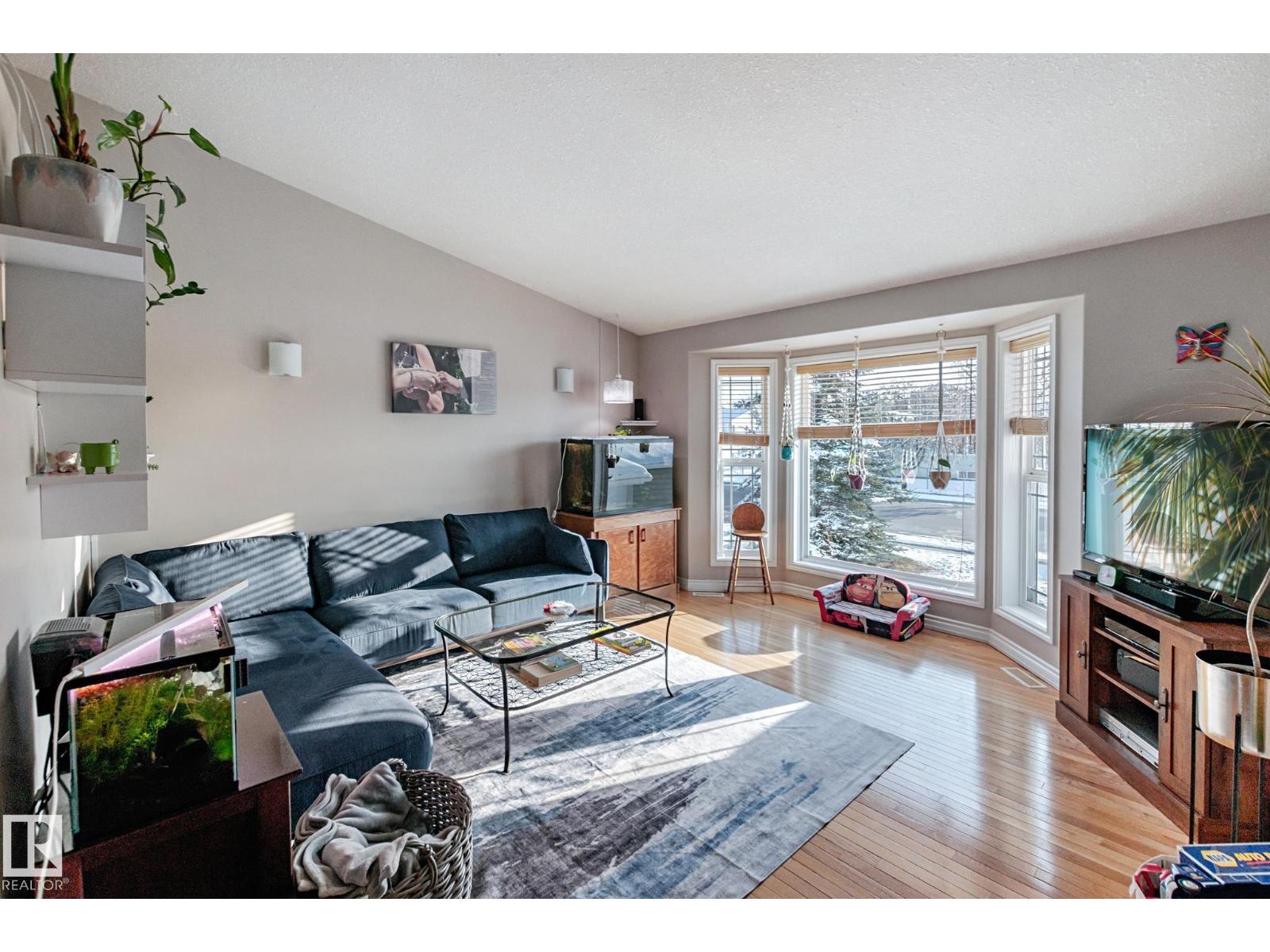 Property photograph 7 for MLS E4514996
