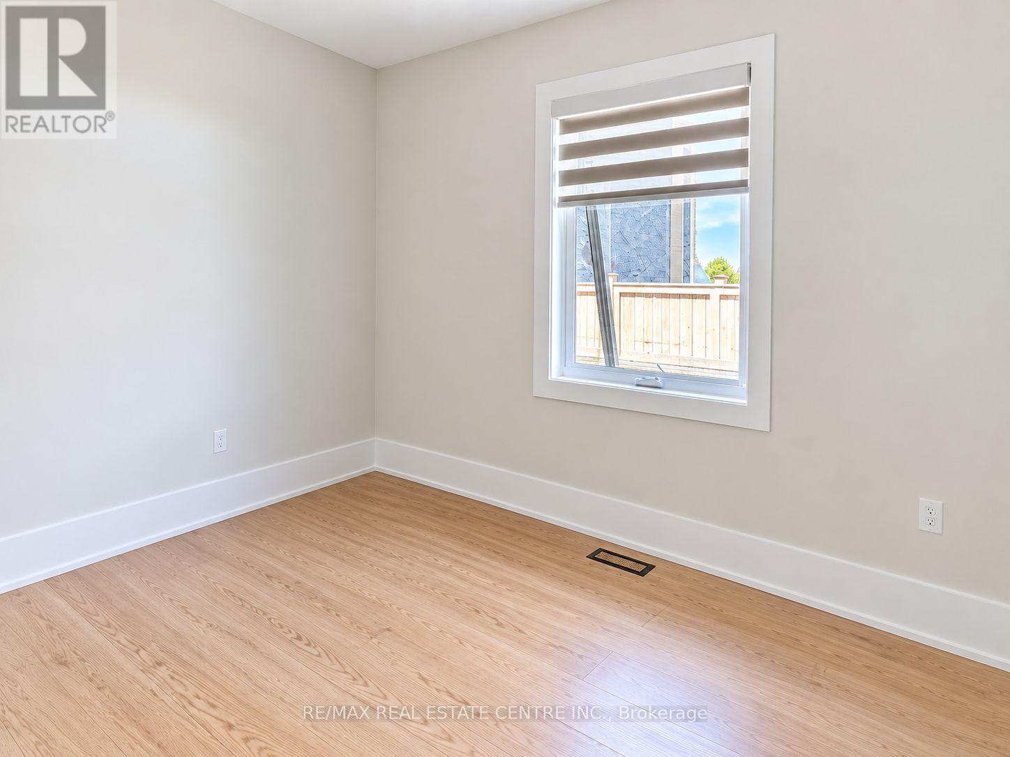 4 ROCKFIELD DRIVE, Toronto (Islington-City Centre West) — photo 7