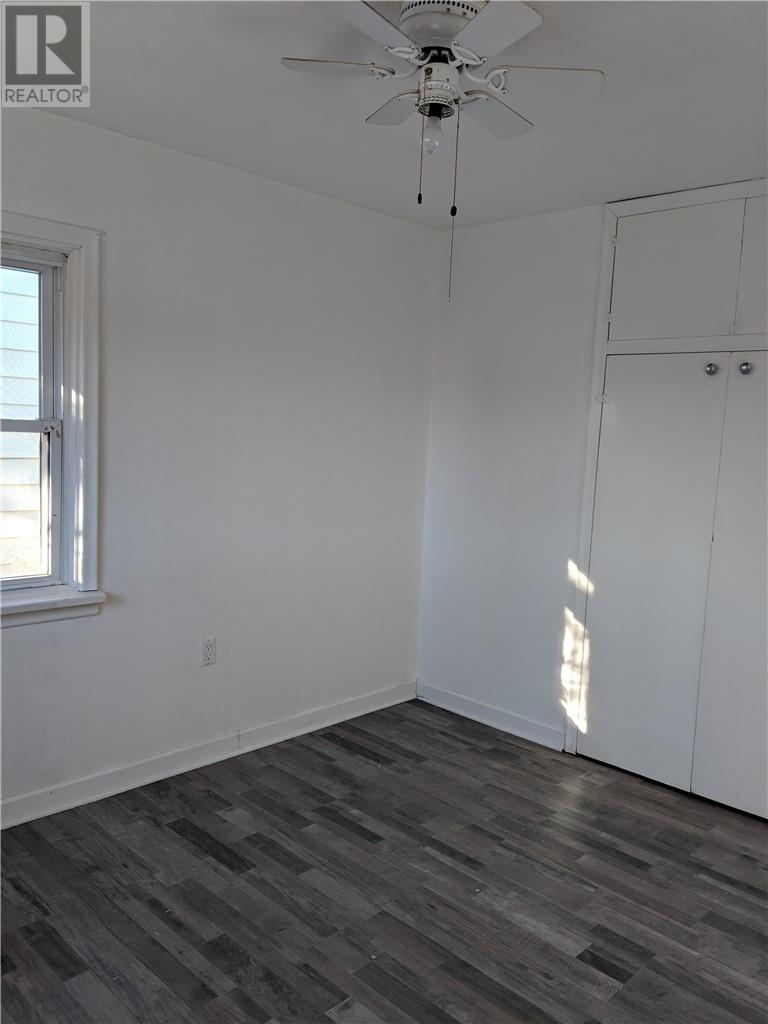 206 2nd Sw Avenue, Manning, Alberta, T0H2M0 | Photo: 2