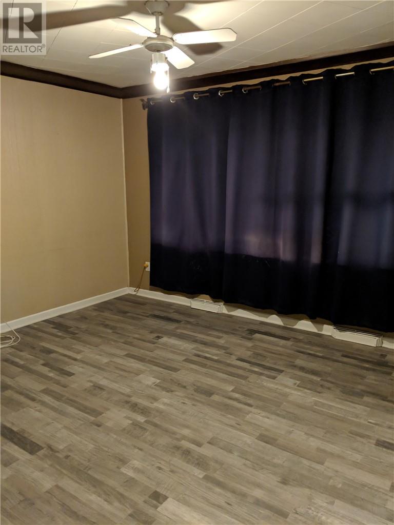 206 2nd Sw Avenue, Manning, Alberta, T0H2M0 | Photo: 35