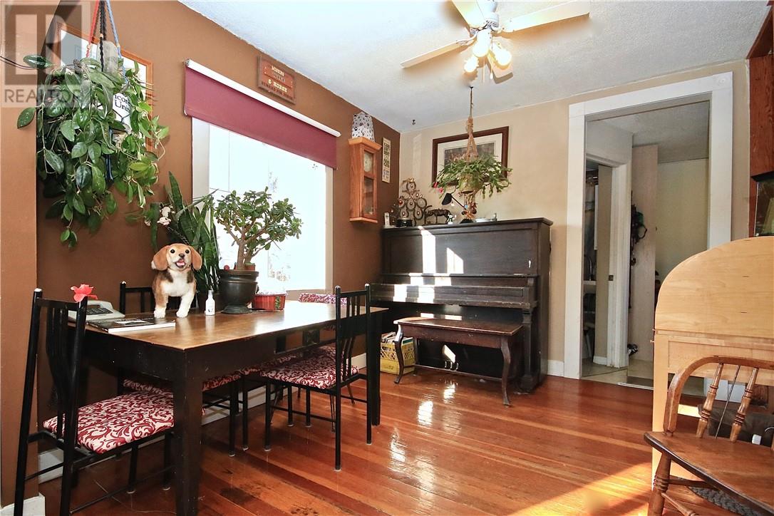 4914 51 Street, Killam House For Sale