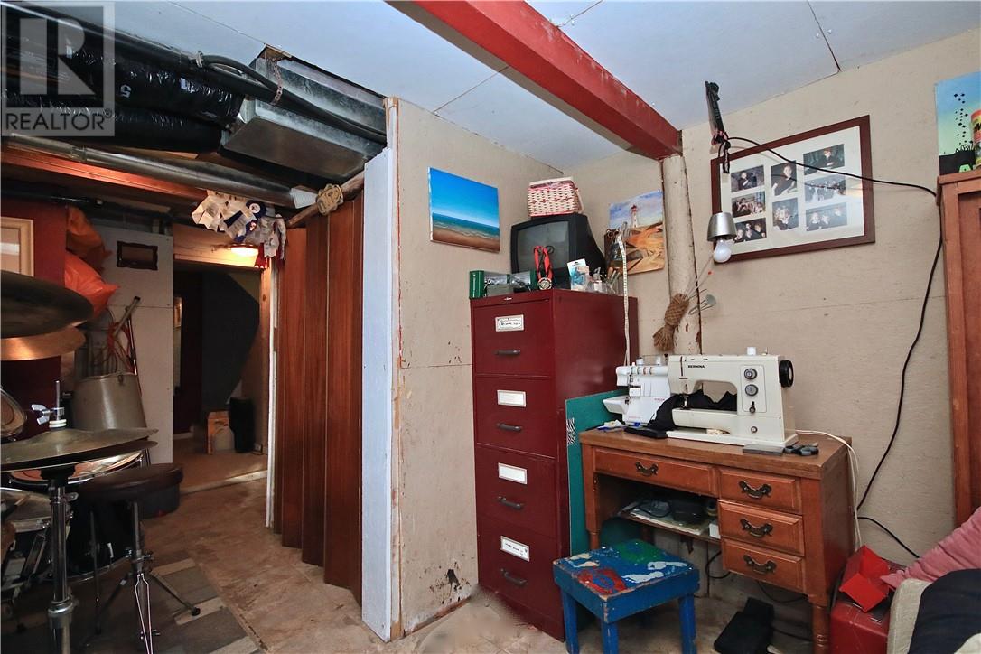 4914 51 Street, Killam House For Sale