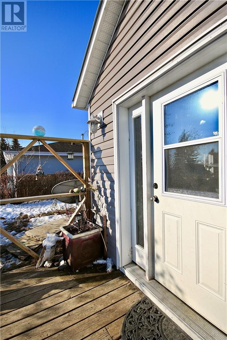 4914 51 Street, Killam House For Sale