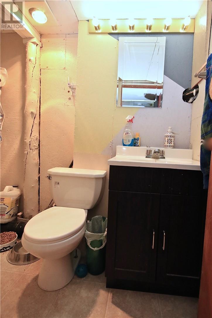 4914 51 Street, Killam House For Sale