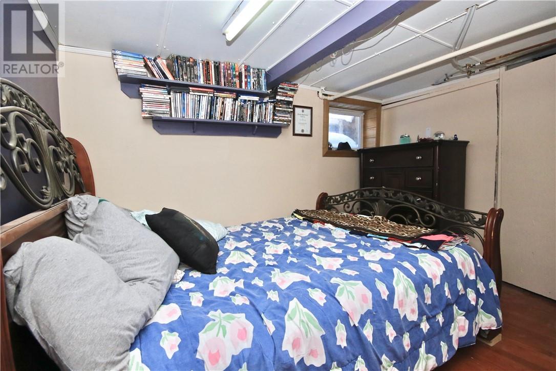 4914 51 Street, Killam House For Sale