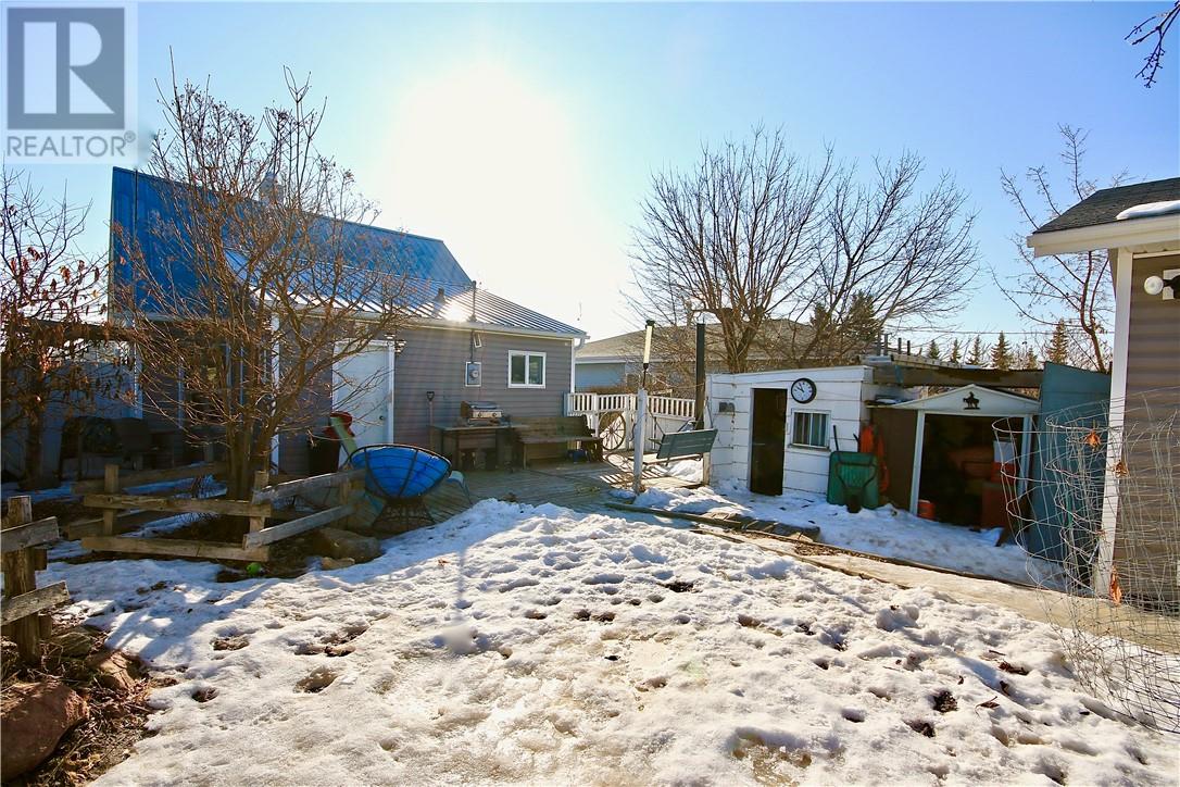 4914 51 Street, Killam House For Sale