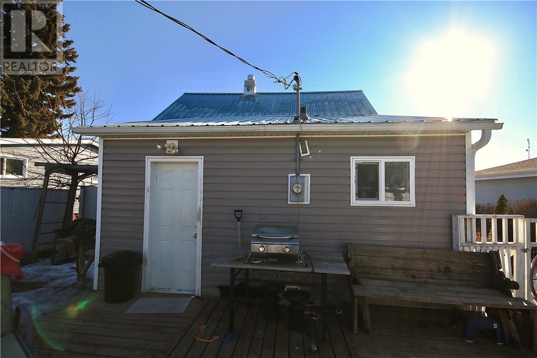 4914 51 Street, Killam House For Sale