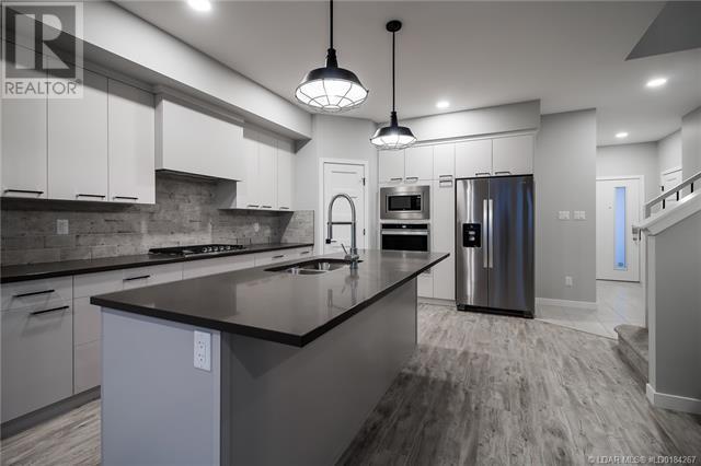 902 Pacific Way W, Lethbridge House For Sale