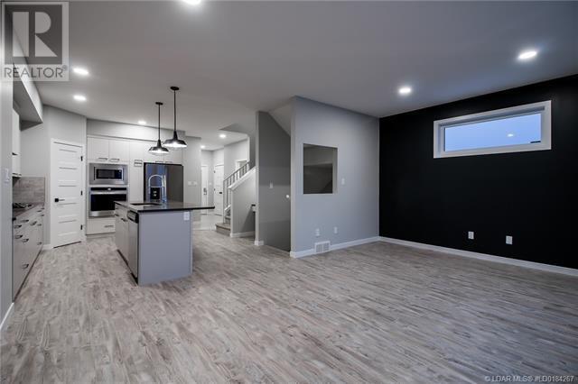 902 Pacific Way W, Lethbridge House For Sale