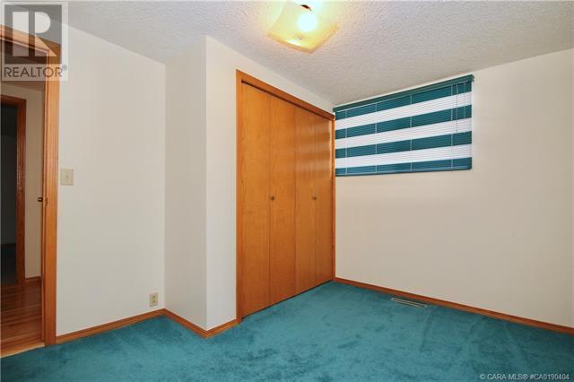 5002 49 Street, Sedgewick House For Sale