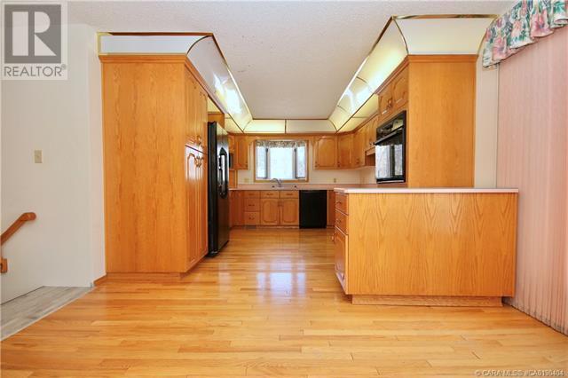 5002 49 Street, Sedgewick House For Sale