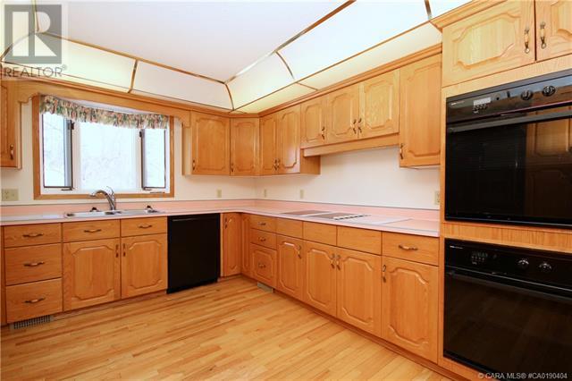 5002 49 Street, Sedgewick House For Sale