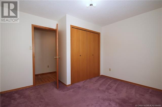 5002 49 Street, Sedgewick House For Sale