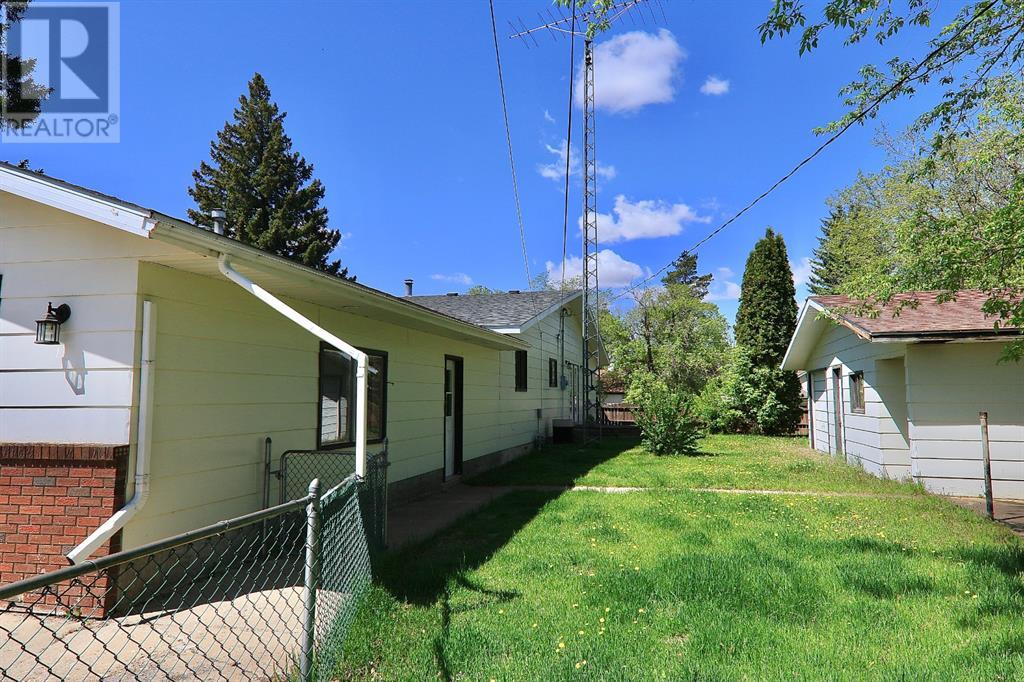 5002 49 Street, Sedgewick House For Sale