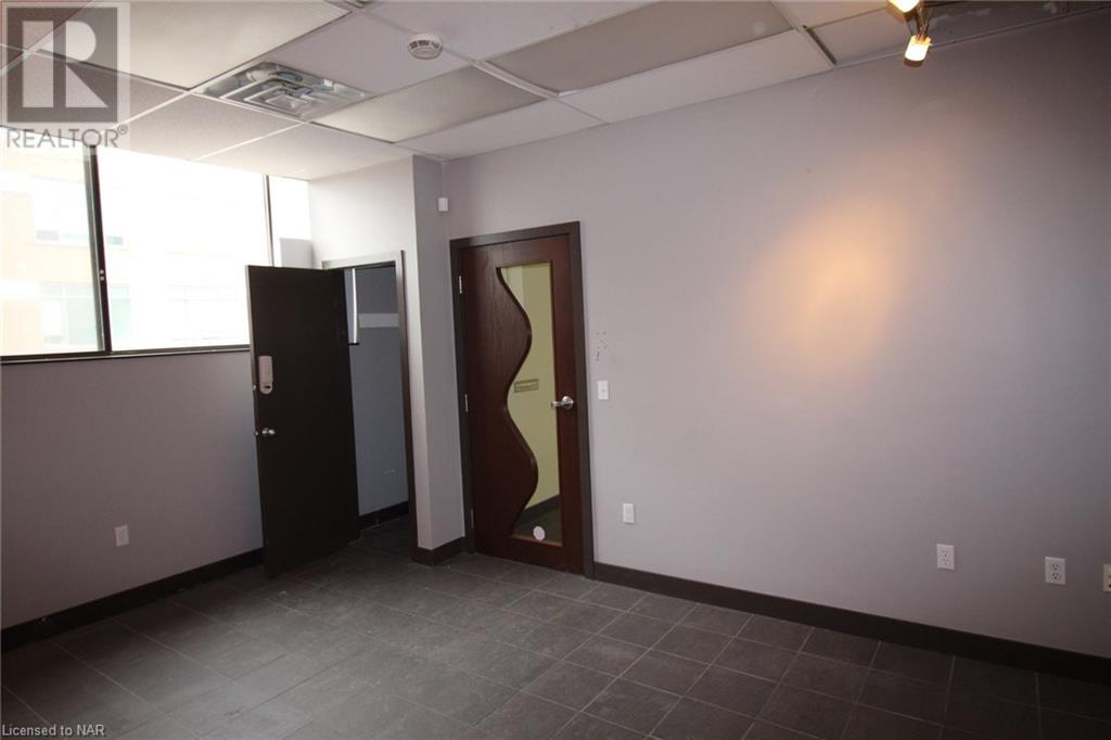 4673 Ontario Avenue Unit# 201, Niagara Falls, Ontario  L2E 3R1 - Photo 4 - 30783806