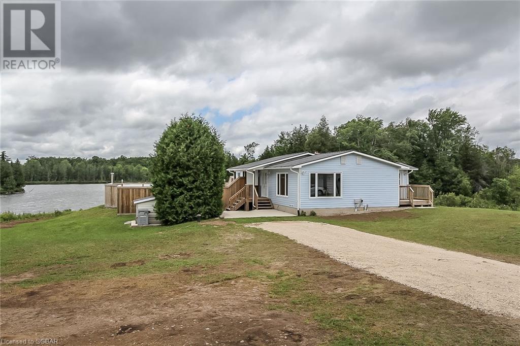 122 lake drive, markdale