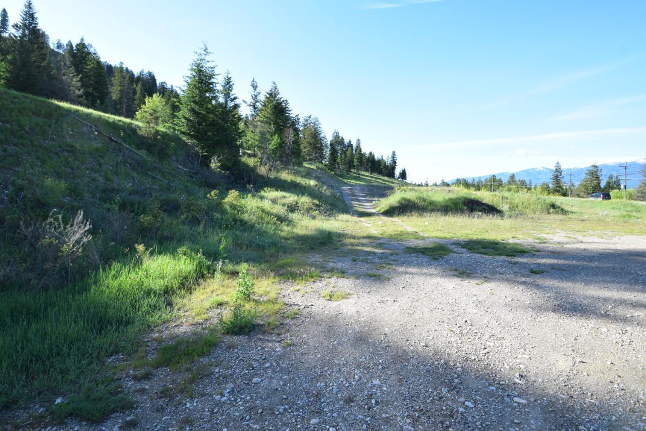 7585 Redstreak Park Road, Radium Hot Springs, British Columbia  V0A 1M0 - Photo 7 - 2454295