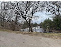 3532 PETAWAWA BOULEVARD