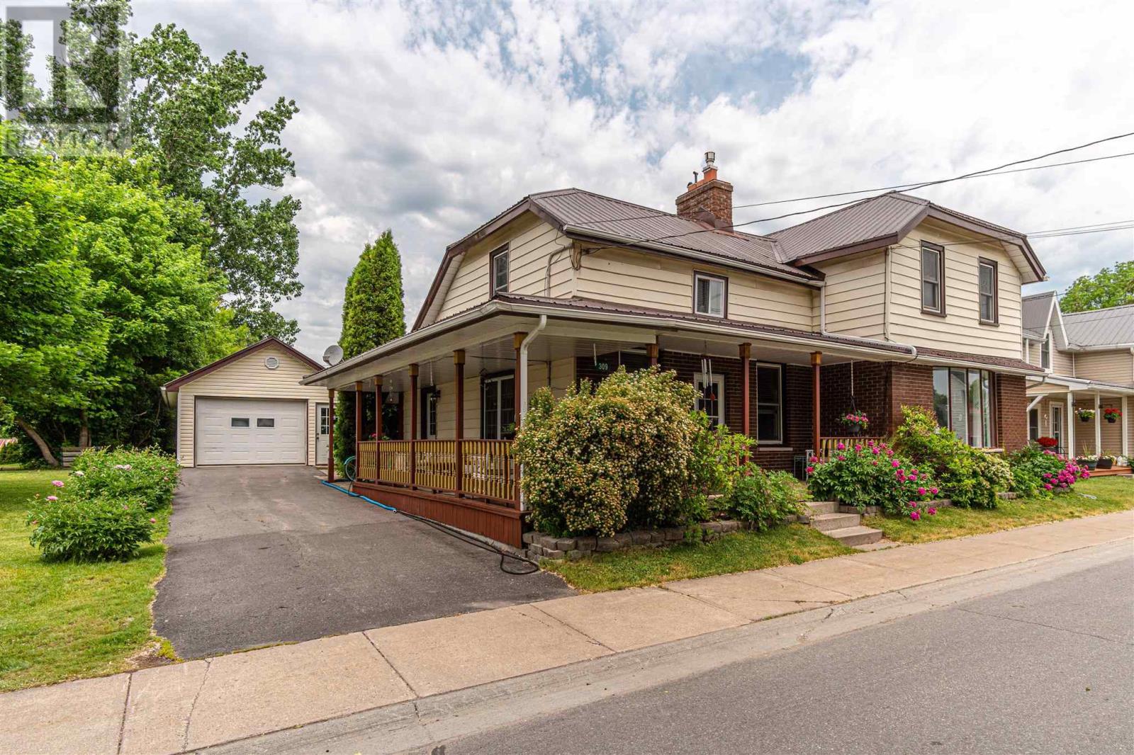 Listings Royal LePage Real Estate Royal LePage ProAlliance Realty